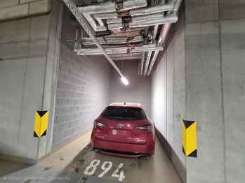 Pronájem garážového stání, Praha 4 - Modřany