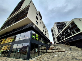 Pronájem garážového stání, Praha 4 - Modřany