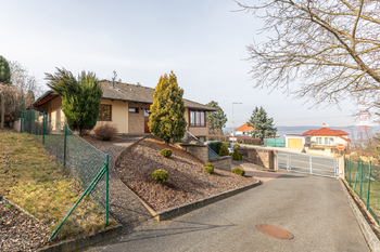 Pronájem domu 124 m², Praha 5 - Zbraslav