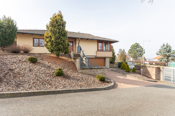 Pronájem domu 124 m², Praha 5 - Zbraslav