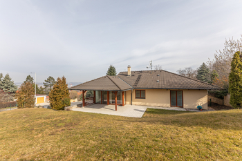 Pronájem domu 124 m², Praha 5 - Zbraslav