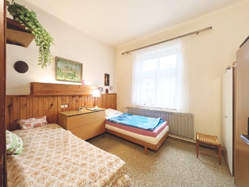 Třetí pokoj s klidným výhledem do vnitrobloku - Prodej bytu 3+kk v osobním vlastnictví 96 m², Praha 7 - Holešovice