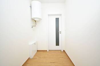 Šatna / komora v bytě.  - Pronájem bytu 2+kk v osobním vlastnictví 63 m², Čelákovice