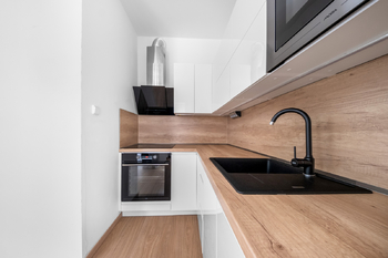 Pronájem bytu 2+kk v družstevním vlastnictví 57 m², Praha 5 - Třebonice