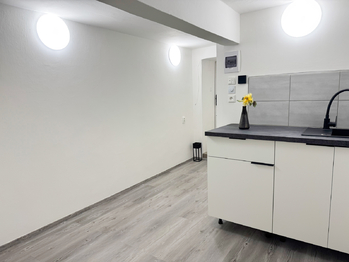 Pronájem kancelářských prostor 14 m², Praha 4 - Podolí