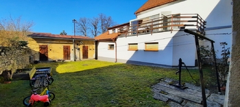 pohled na dvůr - Prodej bytu 3+kk v osobním vlastnictví 388 m², Nová Bystřice