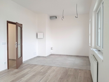 Pronájem malého objektu, Praha 5 - Hlubočepy