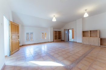 1. patro - zasedací místnost - Pronájem skladovacích prostor 4394 m², Doksy