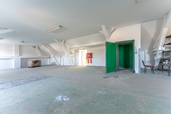 2. patro - skladové prostory s výtahem - Pronájem skladovacích prostor 4394 m², Doksy
