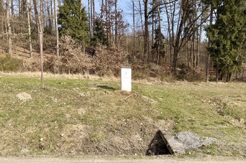 Kaplička elektřiny - Prodej pozemku 1425 m², Hrubá Skála