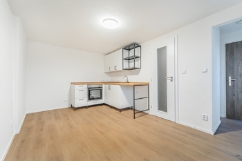 Prodej bytu 1+kk v osobním vlastnictví 17 m², Kladno