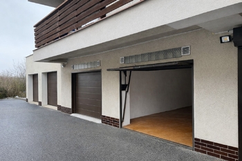 Pronájem garáže, Praha 5 - Hlubočepy