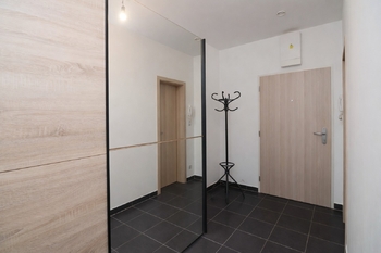 Pronájem bytu 1+kk v osobním vlastnictví 47 m², Praha 5 - Slivenec