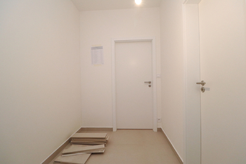 Předsíň - Prodej bytu 1+kk v osobním vlastnictví 38 m², Praha 9 - Vysočany