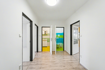 Prodej bytu 3+kk v osobním vlastnictví 75 m², Praha 10 - Uhříněves