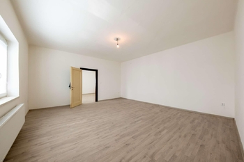 Pokoj byt 1 - Prodej bytu 4+1 v osobním vlastnictví 190 m², Ostrava