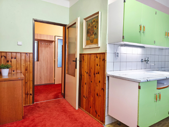 Kuchyně s jídelním koutem. - Prodej bytu 3+1 v osobním vlastnictví 75 m², Brandýs nad Labem-Stará Boleslav