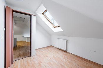 Prodej domu 180 m², Praha 10 - Uhříněves