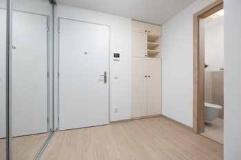 Pronájem bytu 2+kk v osobním vlastnictví 53 m², Praha 9 - Letňany