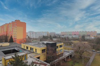 Výhled - Pronájem bytu 2+kk v osobním vlastnictví 46 m², Praha 8 - Bohnice