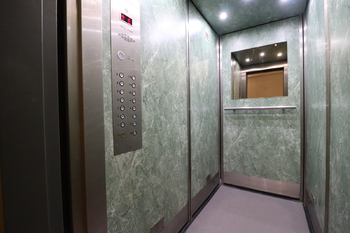 Výtah - Pronájem bytu 2+kk v osobním vlastnictví 46 m², Praha 8 - Bohnice