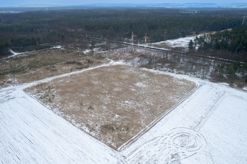 Prodej pozemku 10898 m², Veltruby