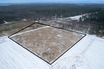 Prodej pozemku 10898 m², Veltruby