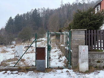 Prodej pozemku 1378 m², Hronov