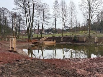 Prodej pozemku 1378 m², Hronov