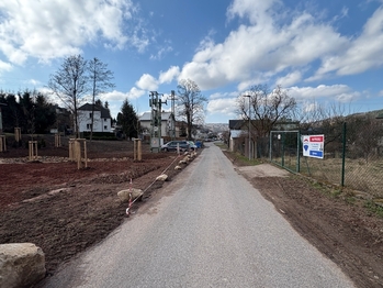 Prodej pozemku 1868 m², Hronov