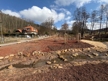 Prodej pozemku 1868 m², Hronov