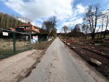 Prodej pozemku 1868 m², Hronov