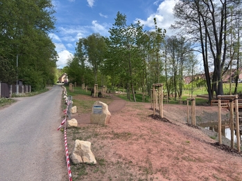 Prodej pozemku 1868 m², Hronov