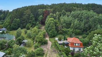 Prodej pozemku 1868 m², Hronov