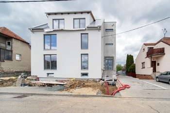 Prodej bytu 3+kk v osobním vlastnictví 79 m², Moravany