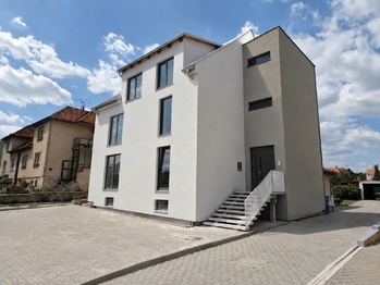 Prodej bytu 3+kk v osobním vlastnictví 103 m², Moravany