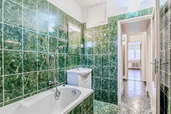 Koupelna - Pronájem bytu 2+1 v osobním vlastnictví 58 m², Praha 10 - Vršovice