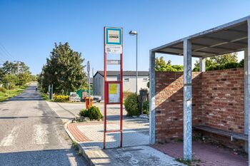 Nedaleká autobusová zastávka - Prodej pozemku 941 m², Nová Ves pod Pleší