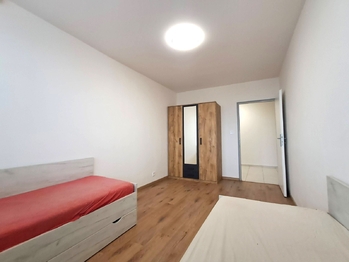 Pronájem bytu 3+kk v osobním vlastnictví 68 m², Praha 4 - Podolí