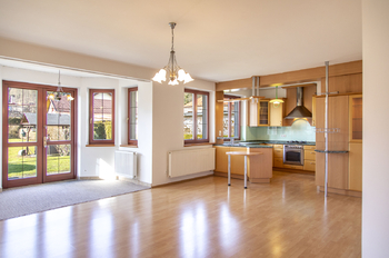 Prodej domu 302 m², Ratiboř