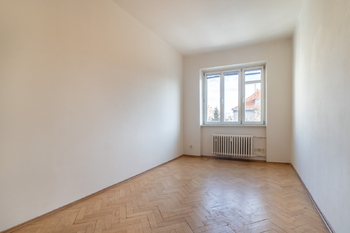 Pokoj u kuchyně - Pronájem bytu 2+1 v osobním vlastnictví 63 m², Praha 3 - Vinohrady