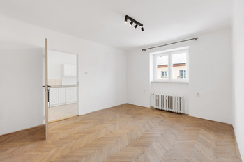 Prodej bytu 3+1 v osobním vlastnictví 73 m², Jince