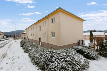 Prodej bytu 3+1 v osobním vlastnictví 73 m², Jince