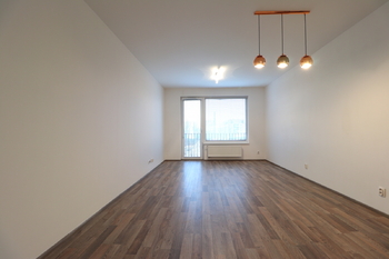 Obývací pokoj - Pronájem bytu 3+kk v osobním vlastnictví 74 m², Praha 9 - Vysočany