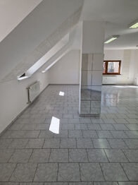 Pronájem kancelářských prostor 75 m², Rožnov pod Radhoštěm