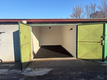 Pronájem garáže 18 m², Hradec Králové