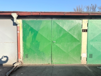 Pronájem garáže 18 m², Hradec Králové