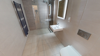 koupelna - Prodej bytu 5+kk v osobním vlastnictví 160 m², Statenice