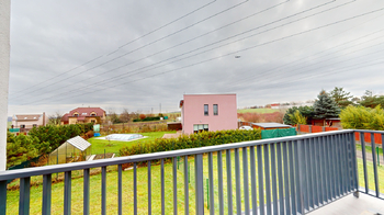 pohled z balkónu - Prodej bytu 5+kk v osobním vlastnictví 160 m², Statenice