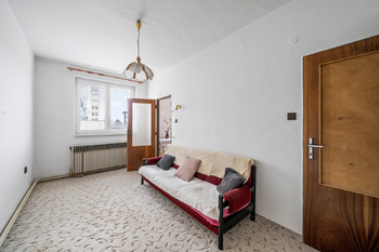 Dětský pokoj - Prodej bytu 3+1 v osobním vlastnictví 77 m², Chrudim